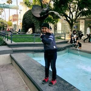 Meet your Posher, Aye